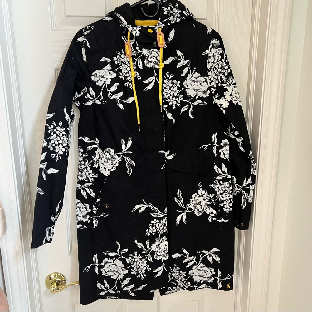 Joules Rain Coat Black Floral with Yellow Size 4